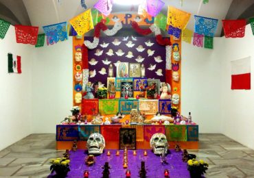 Meksykański Ołtarz Zmarłych w Muzeum Etnograficznym