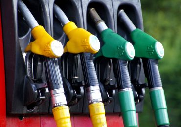 Dalsze spadki cen paliw na stacjach benzynowych