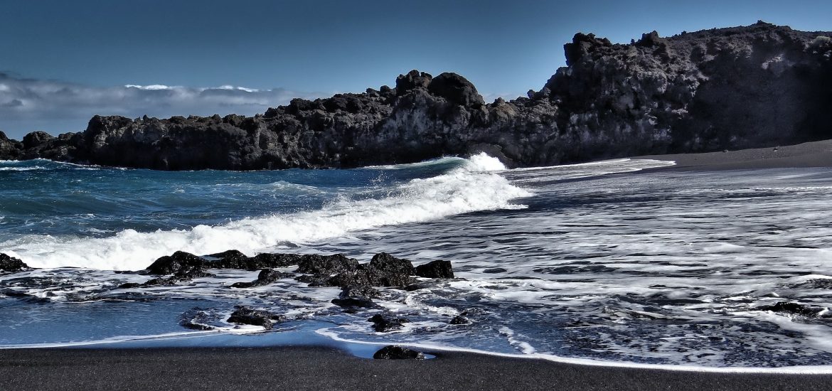 La Palma wstaje z popiołów i zaprasza turystów