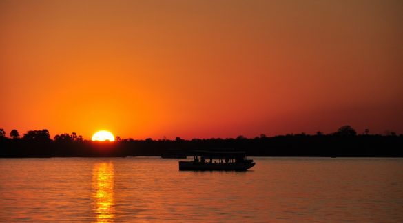 Zambezi o wschodzie słońca