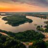 Mazury Zachodnie. Statkiem po trawie i cuda natury