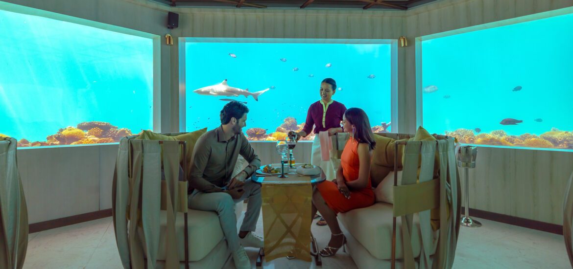 Kolacja na dnie Oceanu